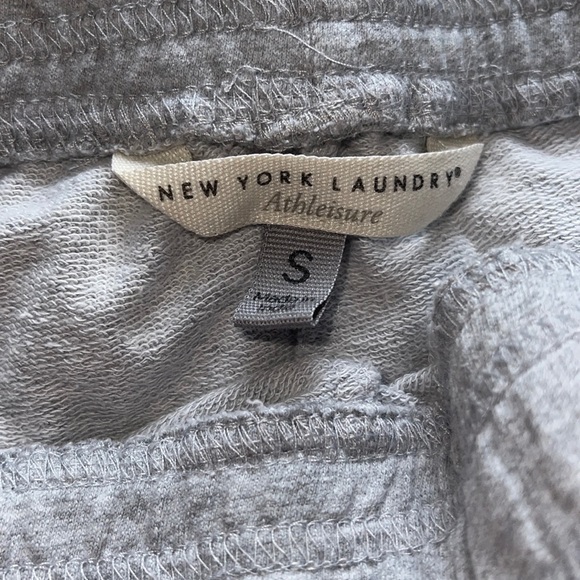 Sweat shorts - Picture 2 of 3